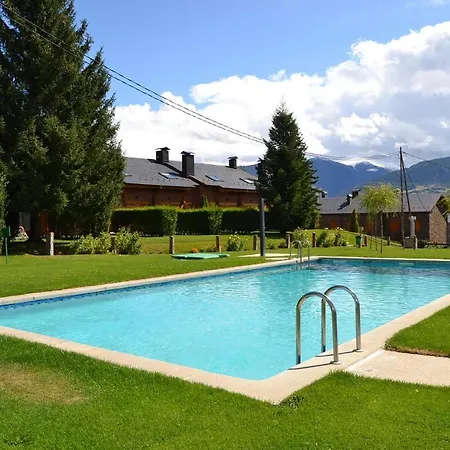 Apartment Amplio Con Piscina En Llivia